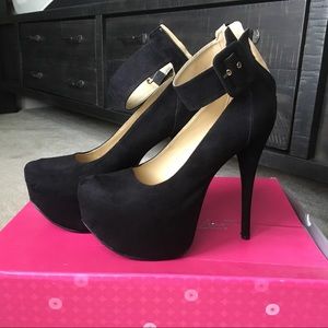 Shoe dazzle Rella shoe. Worn once. Black Maryjane.